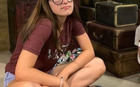 MT:  CARTAZES NA ESCOLA:   Pais condenam matrícula de garota que matou Isabele: “Lugar de assassina é na cadeia”