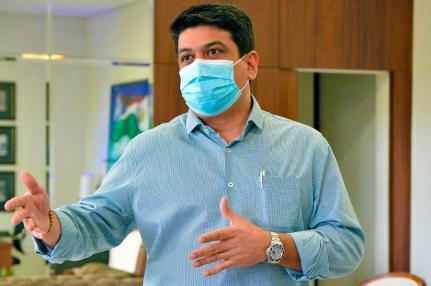 MT:  PREFEITO DE VG:   Kalil Baracat visita obras da educação para o ano de 2022