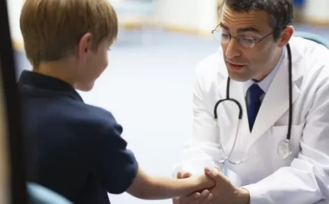 Varíola dos macacos: qual a gravidade da doença em crianças