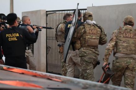 Presa no RJ, mulher mandou matar aliados e iniciou guerra em MT