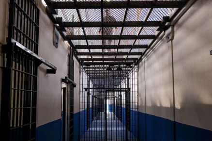 Detentos mataram colega de cela e simularam suicídio, diz DHPP