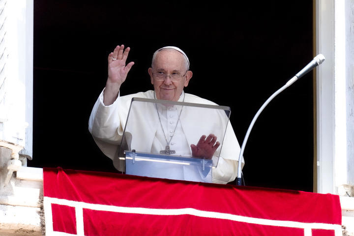 Papa critica interesses econômicos por trás das guerras no mundo