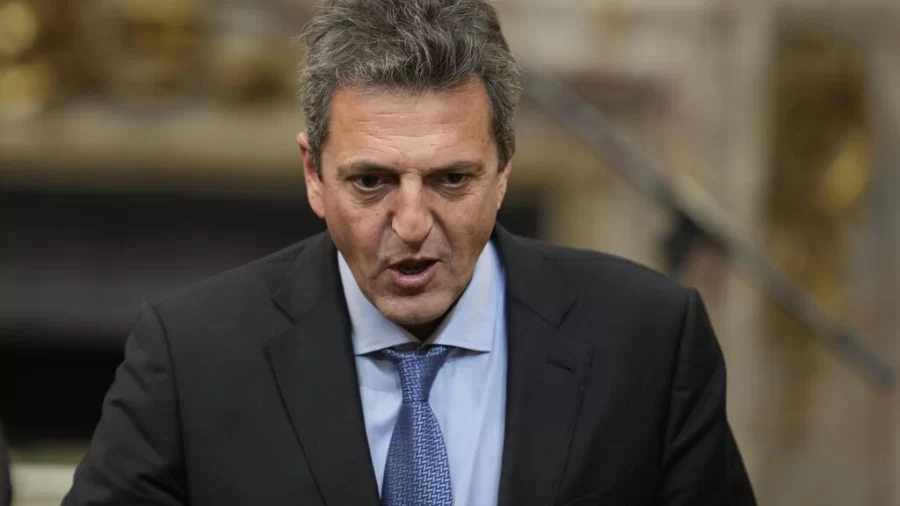 Novo ministro da Economia da Argentina anuncia pacote de medidas para tentar salvar o governo