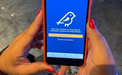 ELEIÇÃO 2022:    TSE registra mais de 200 denúncias de propaganda irregular por dia