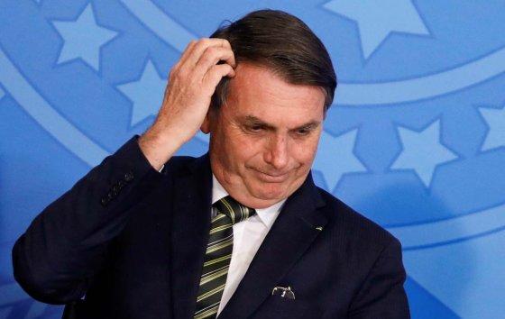 MARCA REGISTRADA:  Ocupar a cadeira presidencial ‘é uma merda’, diz Bolsonaro
