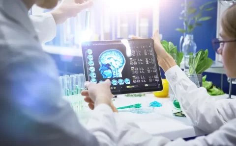 Método desenvolvido por médico brasileiro pode restaurar função cerebral de afetados por doenças neurológicas