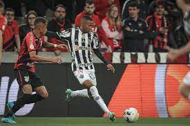 Atlético-MG x Athletico-PR: saiba onde assistir ao jogo do Brasileirão