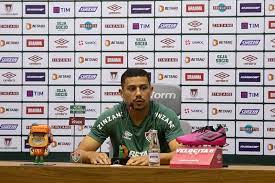 André prega foco em sequência de “duelos diretos” do Fluminense