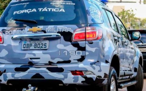 PEQUENO DELITO SQN:    Força Tática persegue, atira e prende ladrões de carro na Miguel Sutil