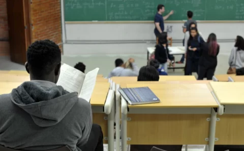 Para 70% dos professores, agressividade de alunos aumentou após volta presencial
