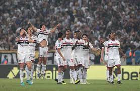 São Paulo x Red Bull Bragantino: Veja escalações e informações do duelo