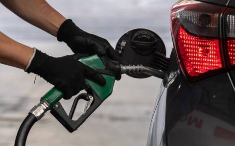 Preços dos combustíveis e das contas de luz caem e puxam a maior deflação da história