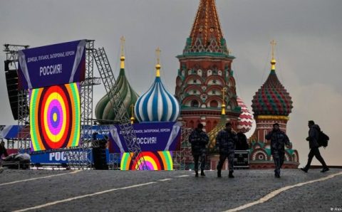 Putin decreta independência de duas regiões da Ucrânia