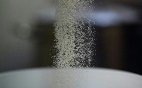 Adoçantes podem aumentar o risco de doenças cardiovasculares, alerta estudo