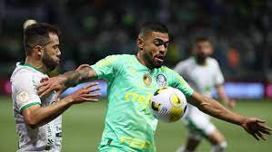 Bruno Tabata ganha sequência como titular no Palmeiras com lesão de Veiga