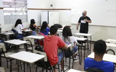 Ensino integral é a melhor alternativa para educação do país, avalia pesquisador
