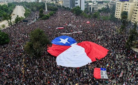 Chile vai às urnas dividido sobre nova Constituição