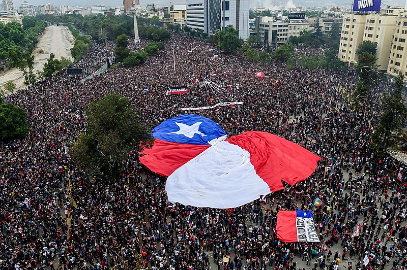 Chile vai às urnas dividido sobre nova Constituição