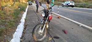 Homem morre após bater moto contra árvore na BR-070 em Cáceres