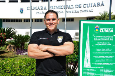 MT:  O BICHO PEGOU:  …  Cassado, vereador Marcos Paccola é bolsonarista e defensor de armas