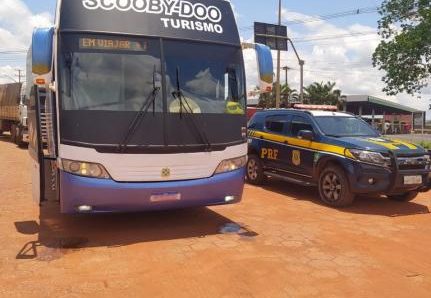 ‘Ônibus pirata’ é retirado de circulação em Barra do Garças