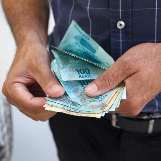 DENÚNCIA DO PROCON:  C6 Bank e Banco Pan são acusados de enganar aposentados e aplicar golpe do “empréstimo consignado”