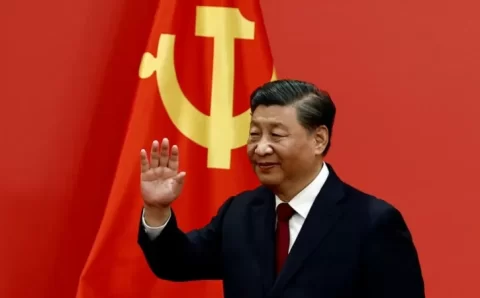 Xi Jinping é reeleito líder da China por mais 5 anos