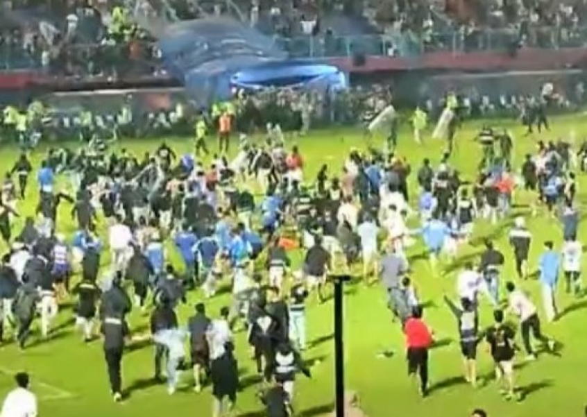 FUTEBOL INTERNACIONAL:   Presidente da Fifa se pronuncia sobre tragédia em partida na Indonésia; 174 pessoas morreram