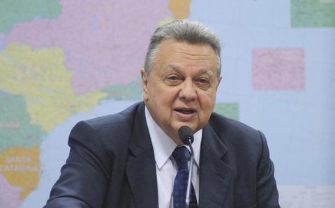 ‘Boicote internacional ao agro é risco e acabar com ilegalidades deve ser prioridade sob Lula ou Bolsonaro’, diz Roberto Rodrigues