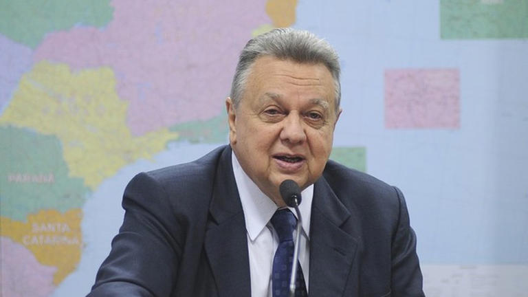 ‘Boicote internacional ao agro é risco e acabar com ilegalidades deve ser prioridade sob Lula ou Bolsonaro’, diz Roberto Rodrigues