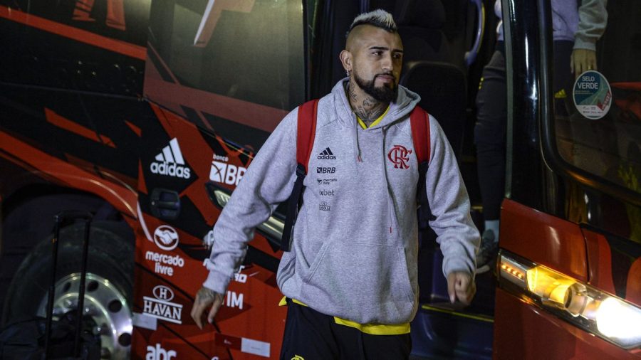 Pai de Vidal é encontrado morto no Chile; jogador do Flamengo deve disputar final da Copa do Brasil