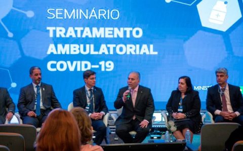 Seminário capacita profissionais de saúde para uso de medicamento para tratamento da Covid-19