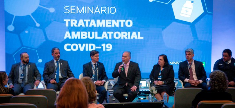 Seminário capacita profissionais de saúde para uso de medicamento para tratamento da Covid-19