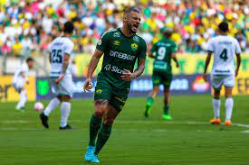 Cuiabá pressiona, mas perde do Goiás em casa e deixa de sair do Z4 do Campeonato Brasileiro