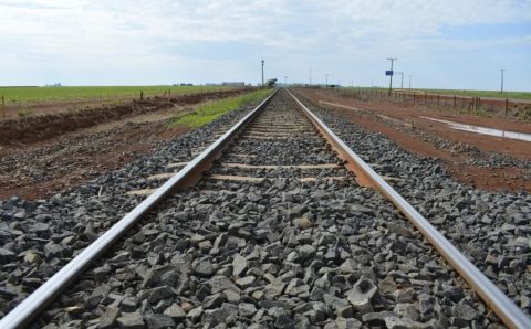 Homologação do acordo que garante continuidade das obras de ferrovia está na pauta da sessão desta terça-feira (13)