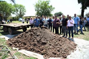 Esgoto doméstico produzido em Cuiabá vira adubo e será destinado de forma gratuita à agricultura familiar