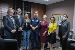Prefeito e desembargadores dialogam sobre métodos de solução de conflitos e pacificação social nas escolas municipais