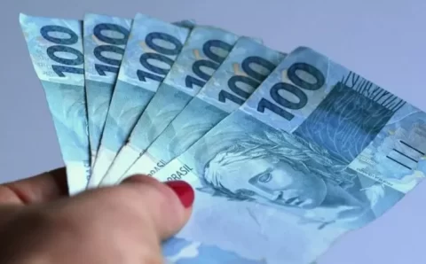 Servidores do Executivo federal aceitam proposta de reajuste de 9%