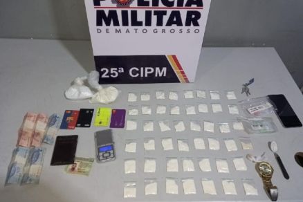 EM FLAGRANTE: Homem é preso pela PM com 50 porções de cocaína em Várzea Grande