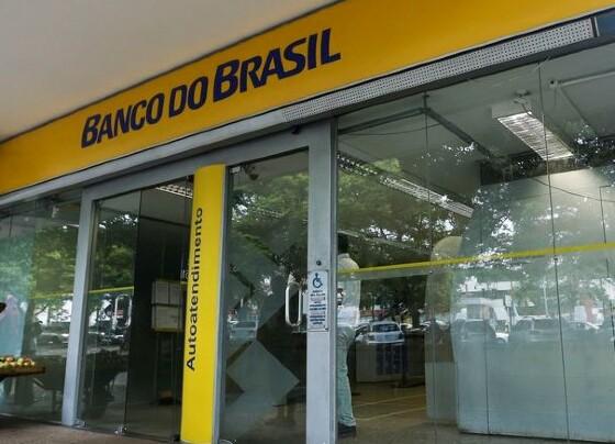 MT:  R$ 609 MILHÕES:   Servidores estaduais recebem salários nessa quarta