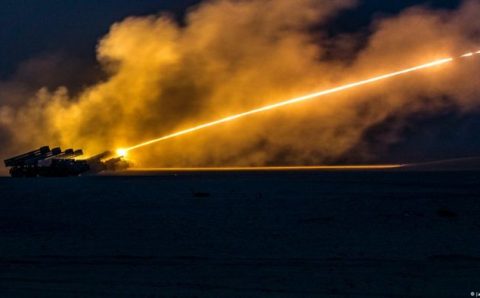 EUA avaliam fornecer à Ucrânia nova bomba de longo alcance