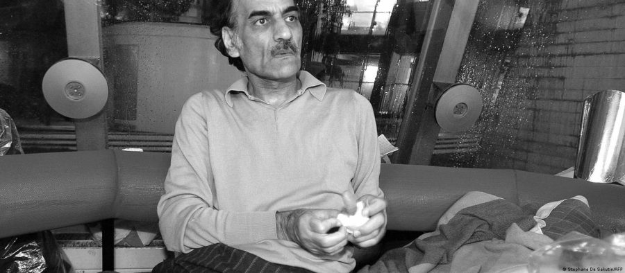 Morre homem que viveu 18 anos em aeroporto de Paris