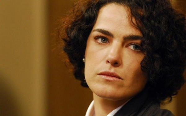 Ana Paula Arósio sai da reclusão, surpreende o púbico ao aparecer sem maquiagem em ensaio fotográfico e colhe elogios na web