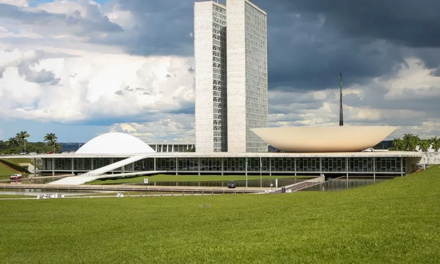 Movimentos sociais e USP farão ato em defesa da democracia nesta 2ª