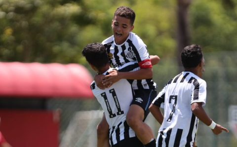 Corinthians vence Santos pela ida da semifinal do Campeonato Paulista sub-11