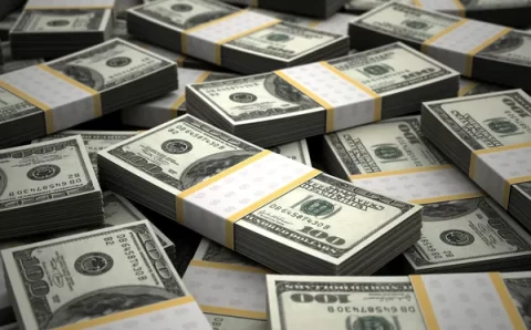 Dólar cai a R$ 5,02 e Bolsa encosta nos 120 mil pontos; Vale dispara