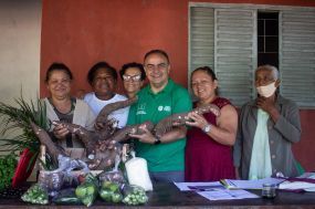 Secretaria lança mais um projeto-piloto do Agro da Gente e fomenta agricultura familiar e mais de 20 produtores recebem termo de adesão