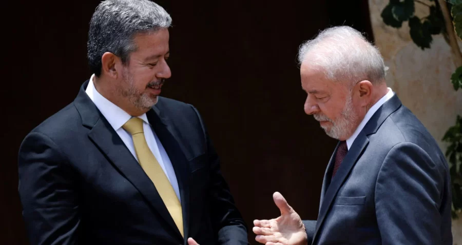 PRESIDENCIALISMO DE COALIZÃO:  Lula e aliados tentam fechar base na Câmara e acordo com Lira e Centrão por PEC da Transição