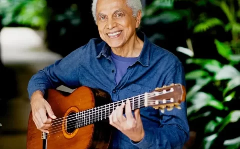 Paulinho da Viola faz 80 anos e ganha homenagem de Zeca Pagodinho