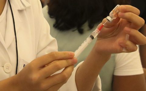 Municípios podem iniciar vacinação de reforço em crianças com idade entre 5 e 11 anos